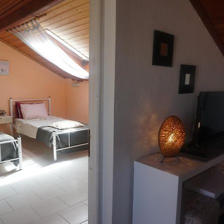 Acharavi Afrodite Apartments Esterno foto