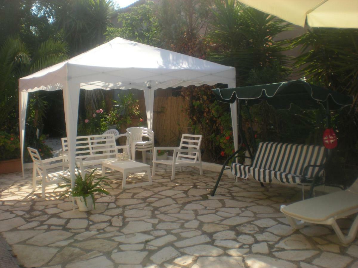 Acharavi Afrodite Apartments Esterno foto