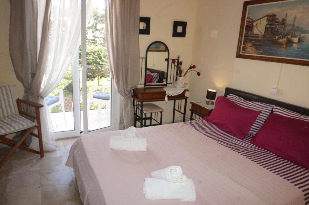 Acharavi Afrodite Apartments Esterno foto